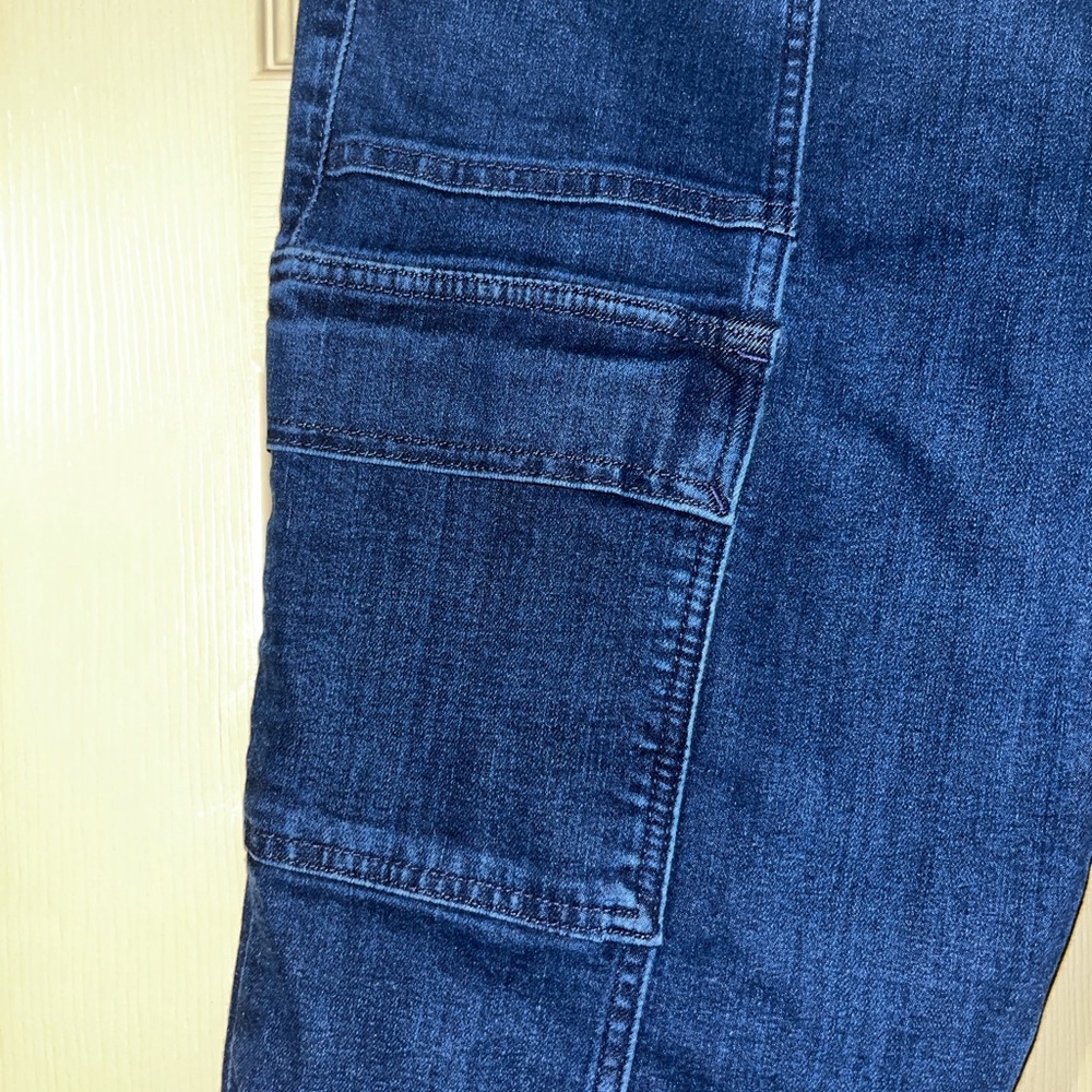GAP 70s Flare High Rise Cargo Jeans - Picture 4 of 6